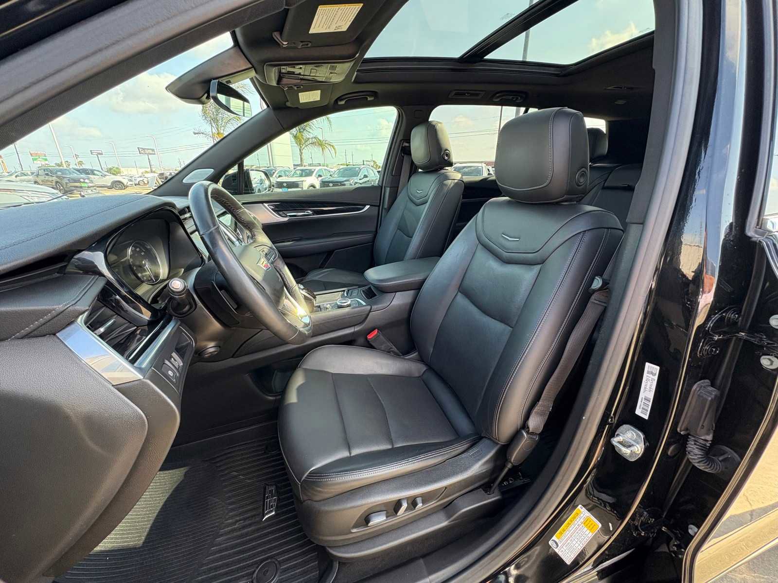 Used 2020 Cadillac XT6 Premium Luxury image 15