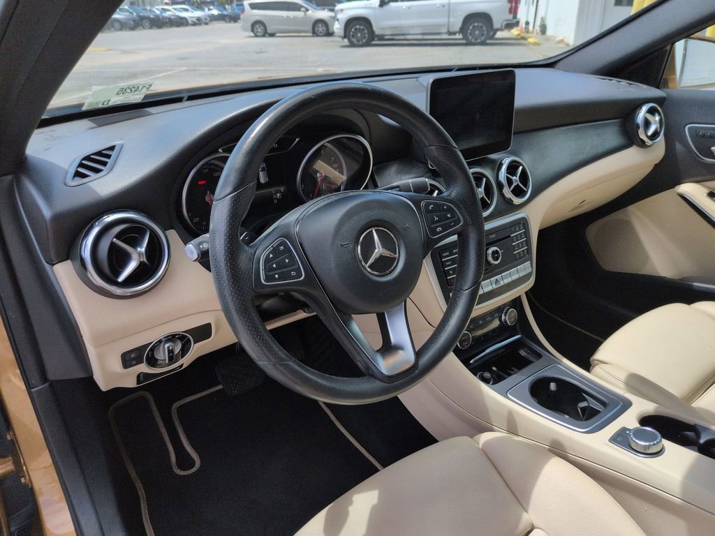 Used 2018 Mercedes-Benz GLA 250 4MATIC w/ Premium Package image 32