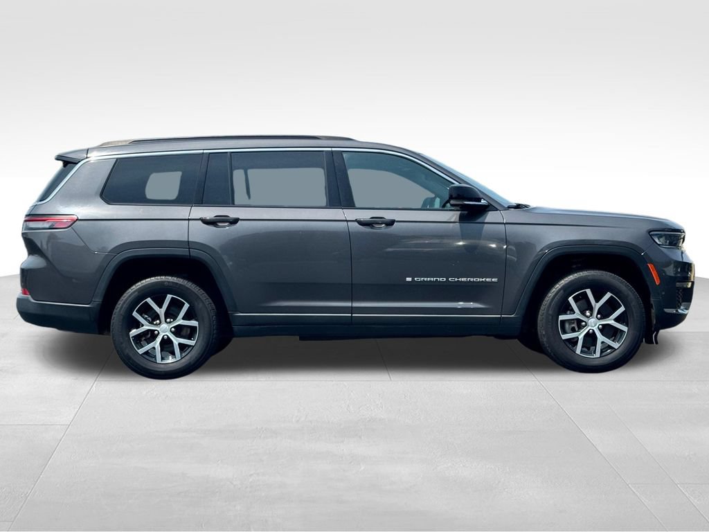 Used 2024 Jeep Grand Cherokee L Limited w/ Luxury Tech Group II AWD/4WD image 8