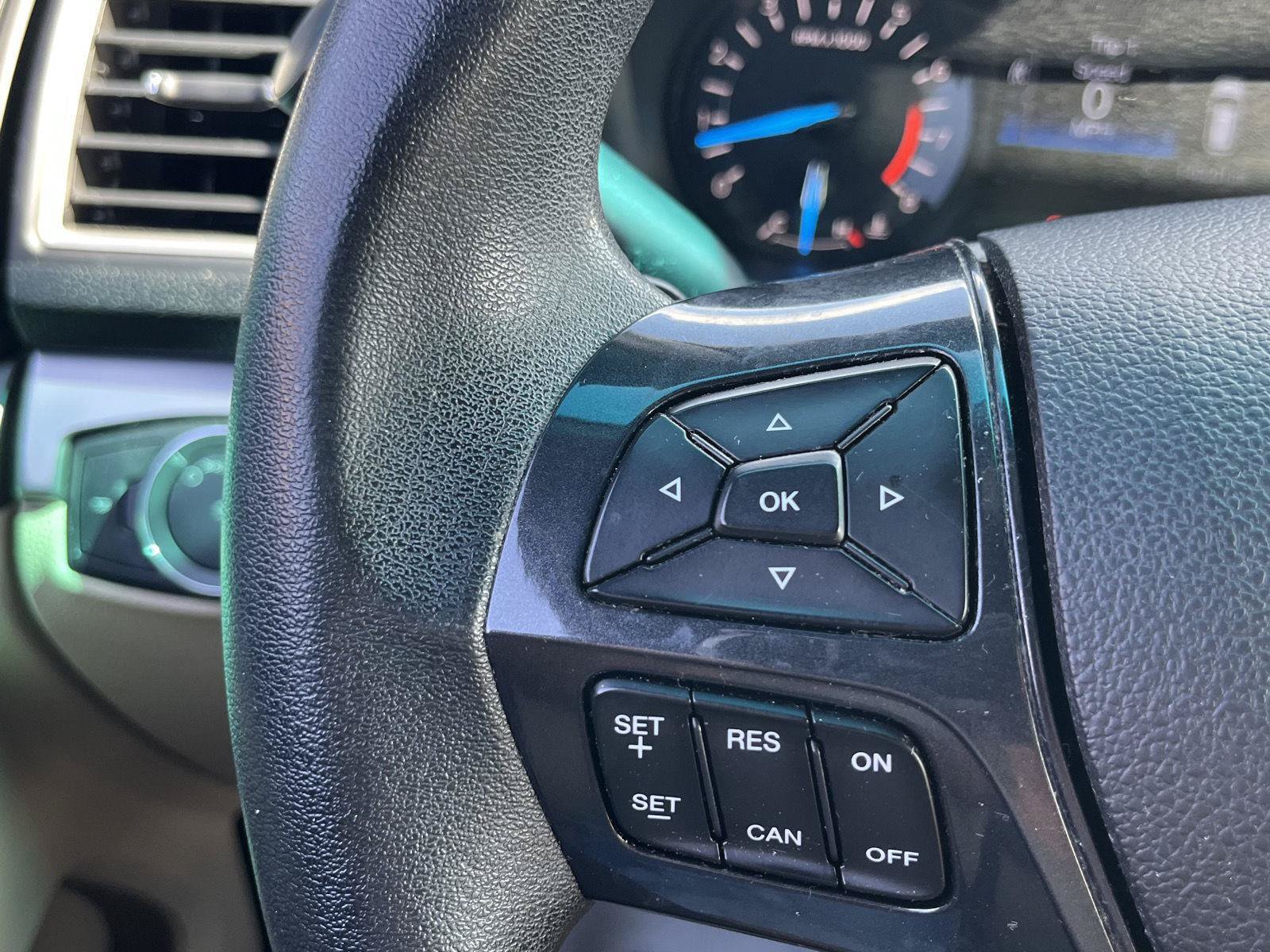 Used 2016 Ford Explorer FWD image 8