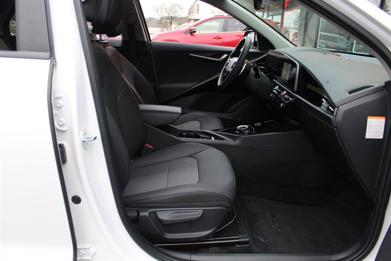 Used 2023 Kia Niro Wind FWD image 24