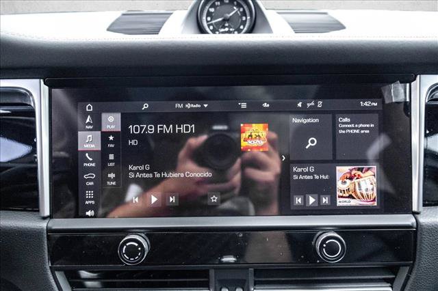 Used 2022 Porsche Macan S AWD/4WD image 17