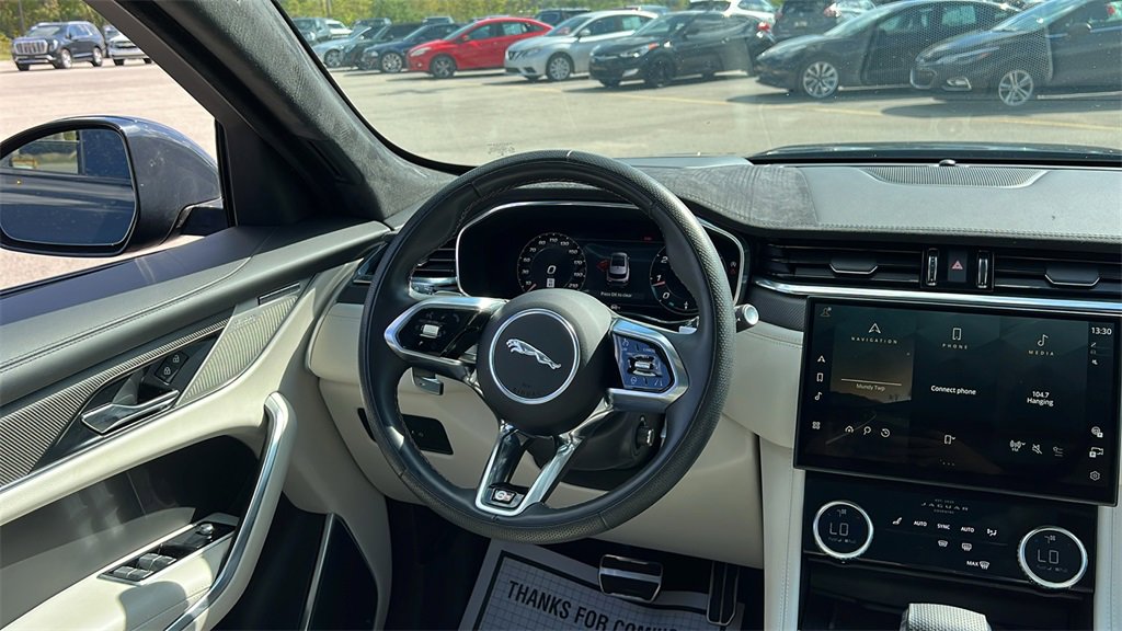 Used 2023 Jaguar F-PACE SVR image 14