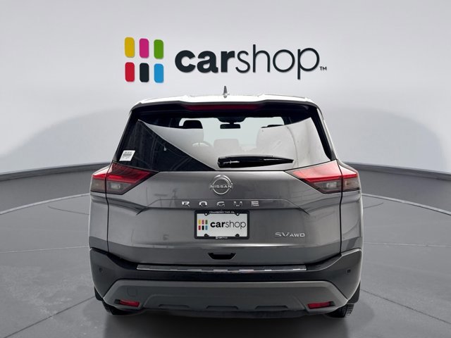 Used 2023 Nissan Rogue SV image 4