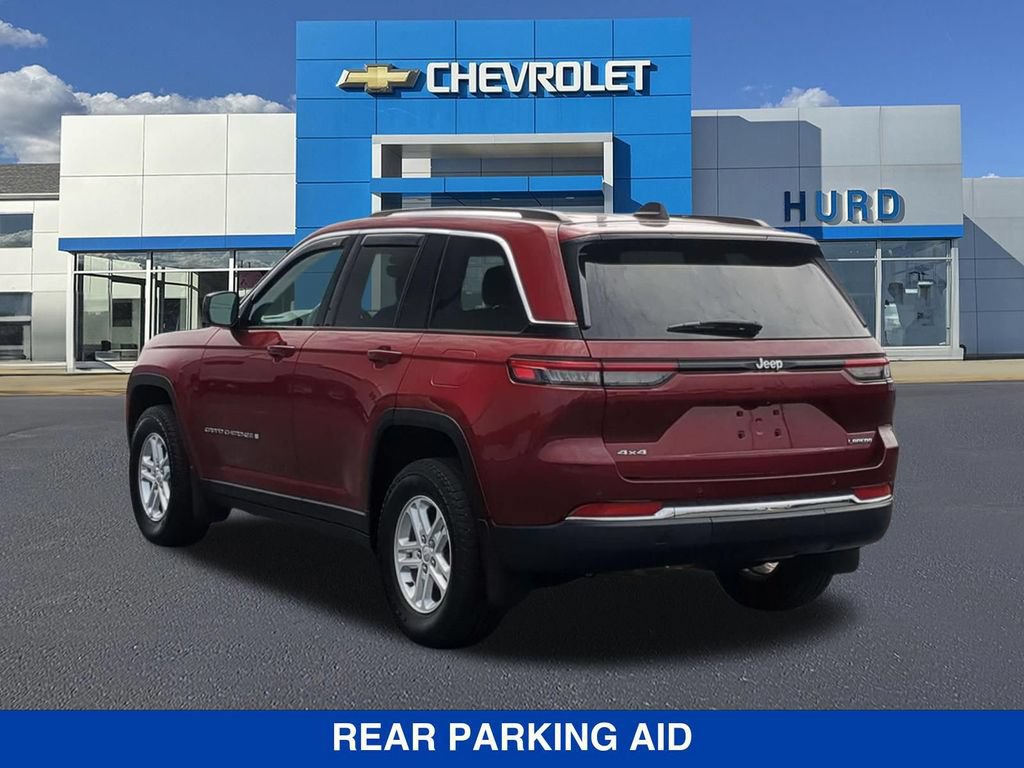 Used 2023 Jeep Grand Cherokee Laredo AWD/4WD image 7