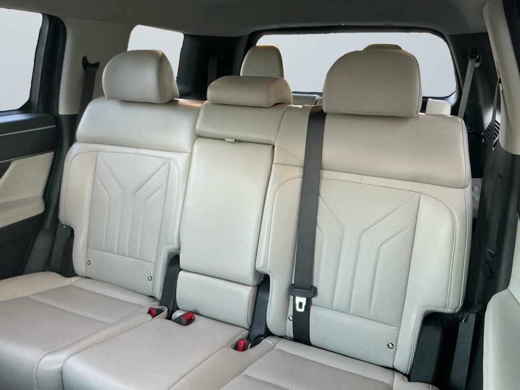 Used 2024 Hyundai Santa Fe SEL image 14