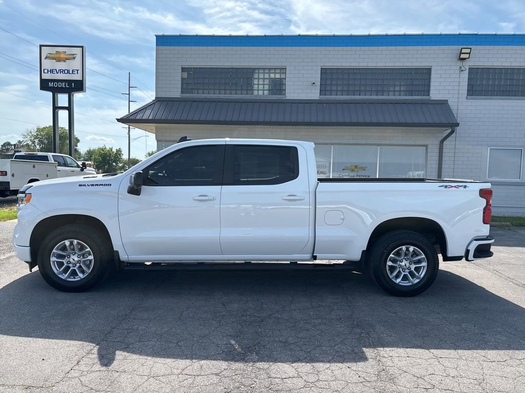 Used 2023 Chevrolet Silverado 1500 RST w/ Convenience Package II image 9