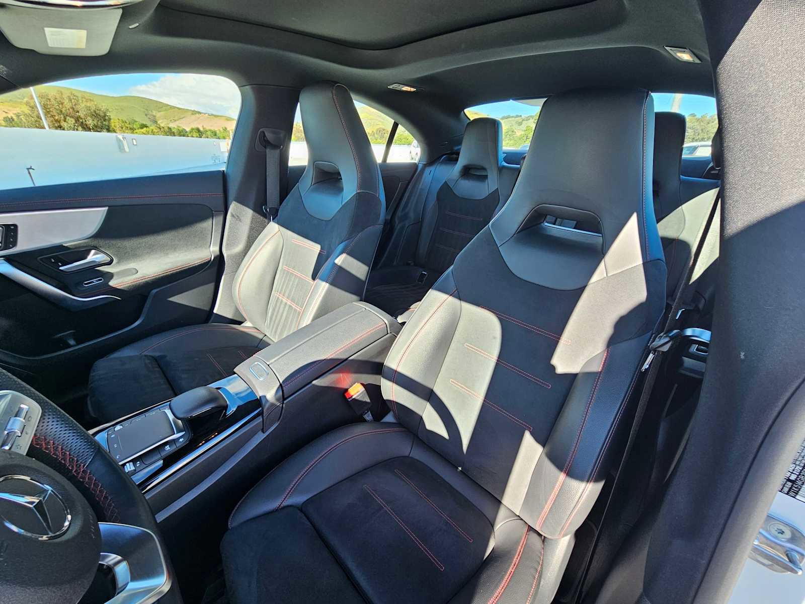 Used 2023 Mercedes-Benz CLA 250 image 21