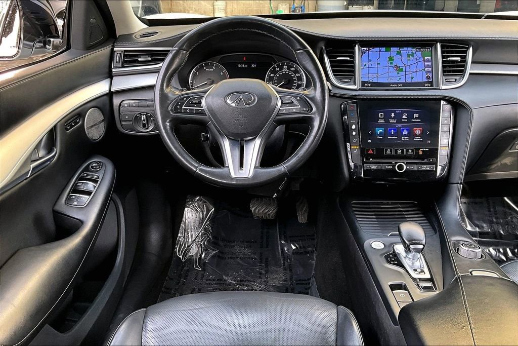 Used 2019 INFINITI QX50 Essential w/ Premium Heat Package image 17
