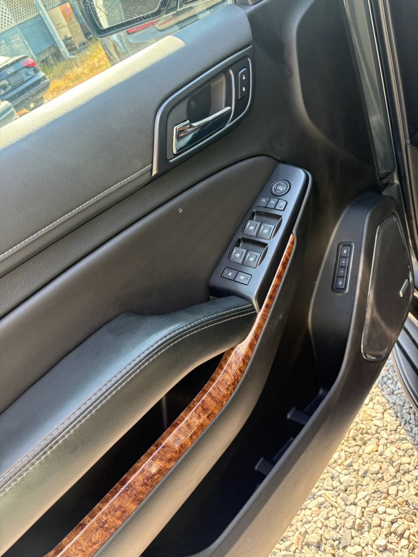 Used 2019 Chevrolet Tahoe Premier w/ RST 6.2L Performance Edition AWD/4WD image 37