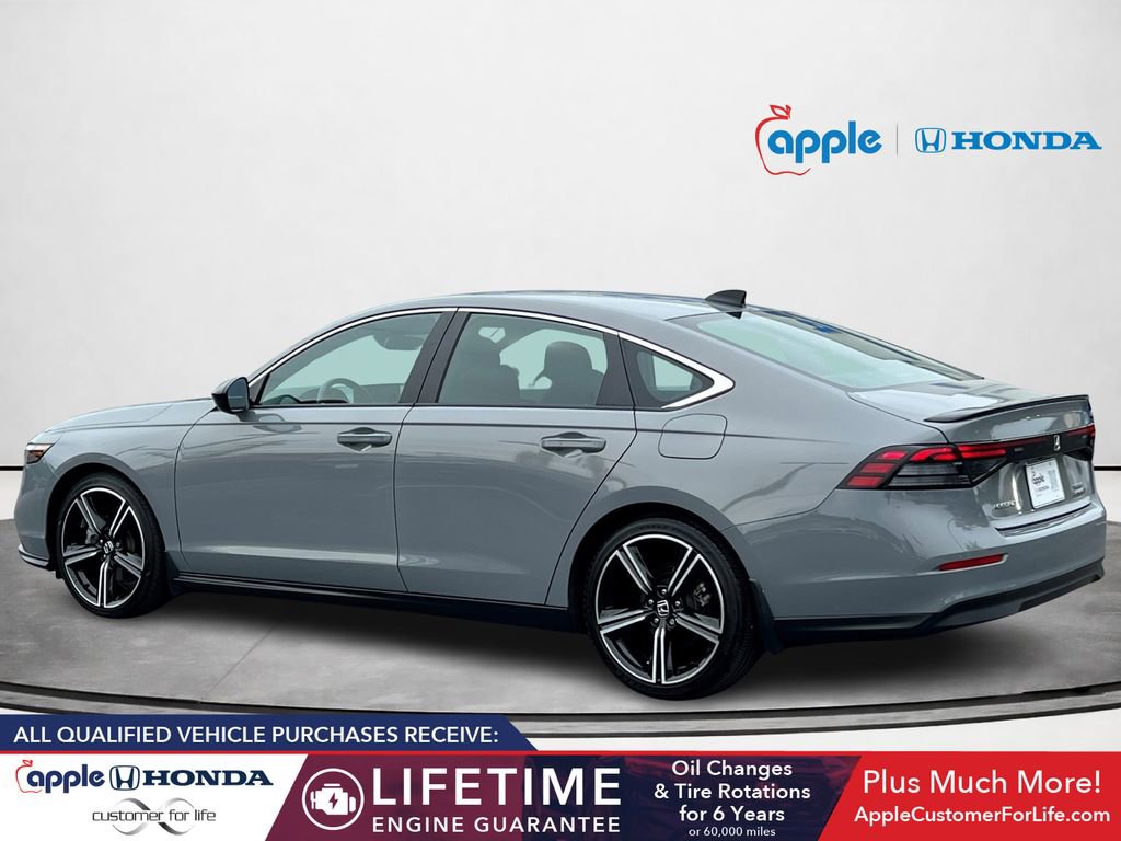 Used 2024 Honda Accord Sport image 4
