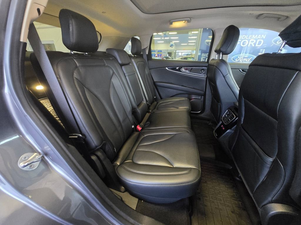 Used 2022 Lincoln Nautilus Reserve w/ Equipment Group 201A image 26