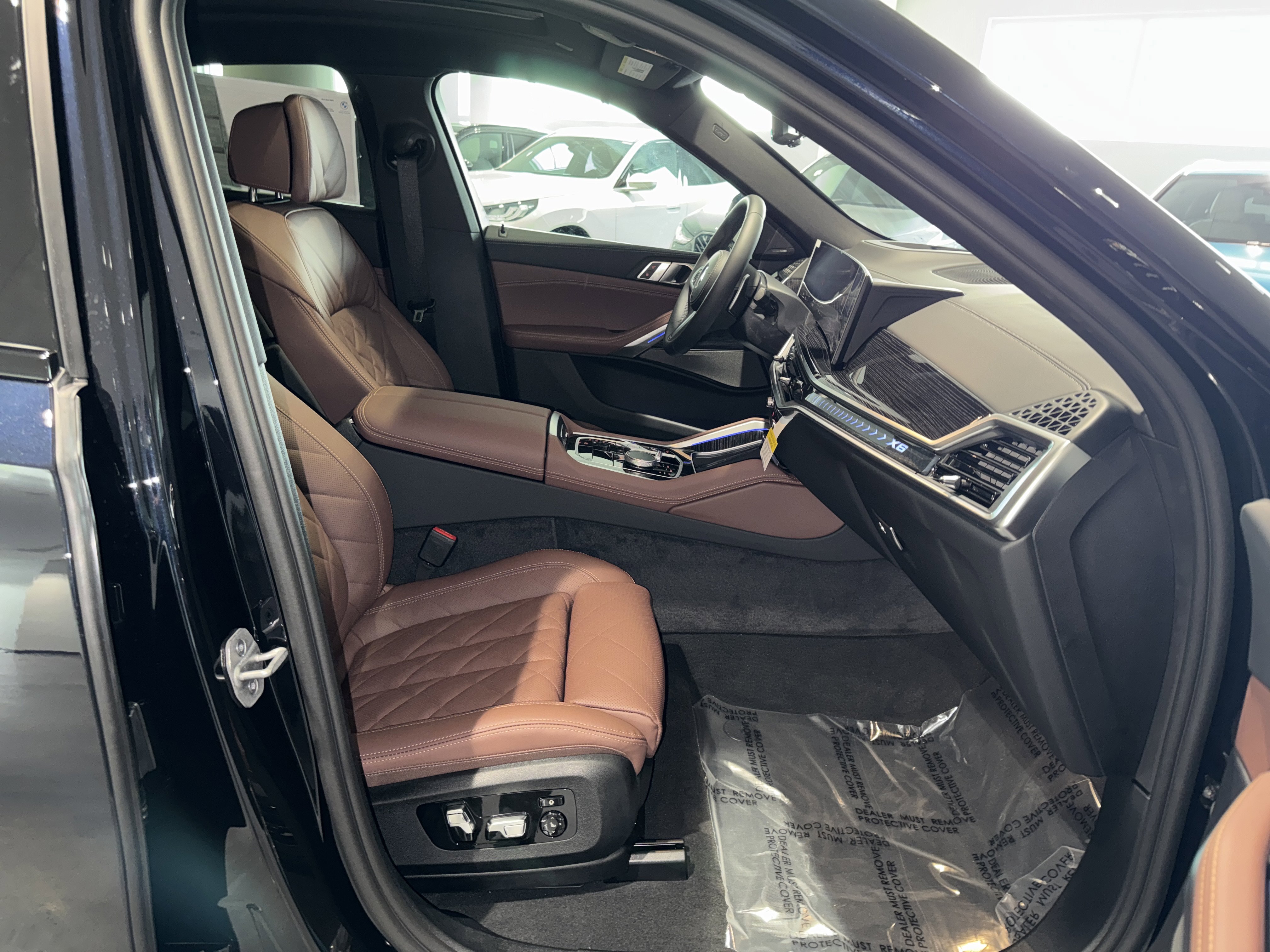 New 2026 BMW X6 xDrive40i w/ Climate Comfort Package image 9