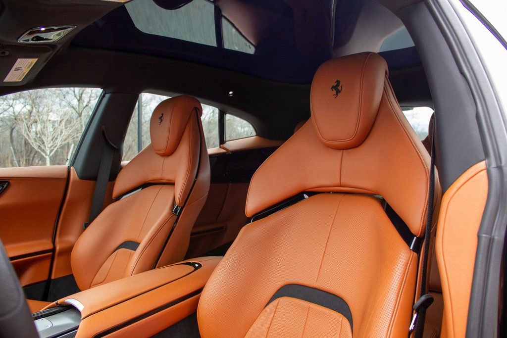 Used 2025 Ferrari Purosangue image 12