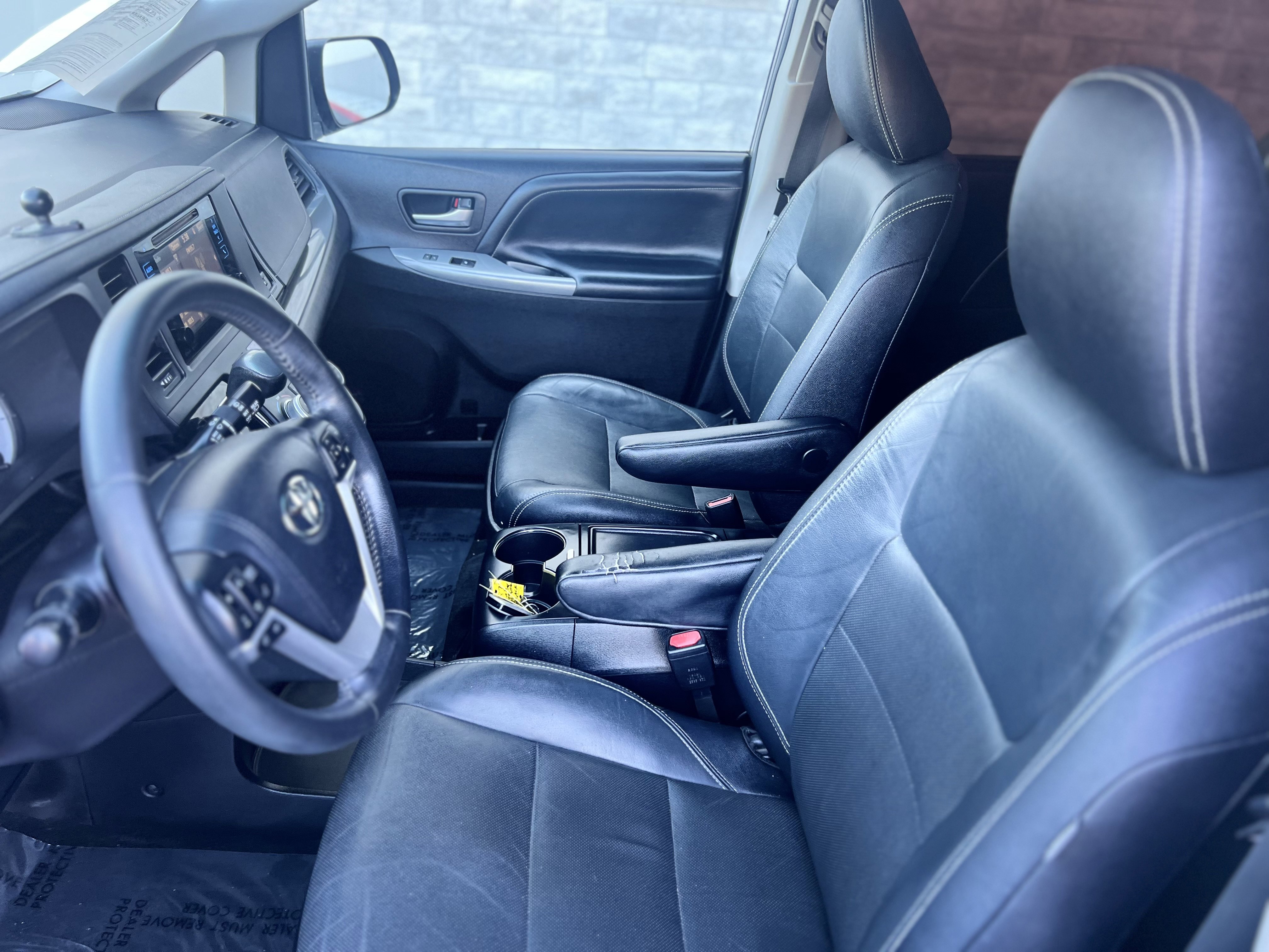 Used 2015 Toyota Sienna SE Premium FWD image 14