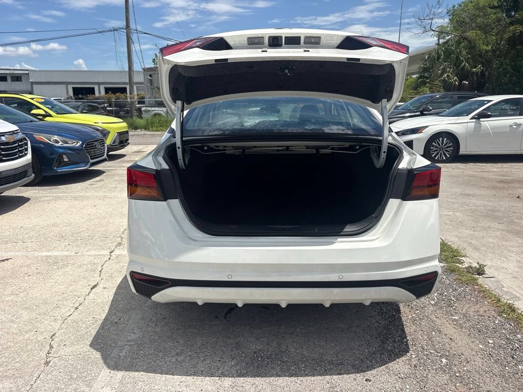 Used 2025 Nissan Altima 2.5 SV FWD image 13