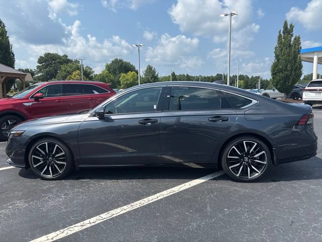 Used 2024 Honda Accord Touring image 11