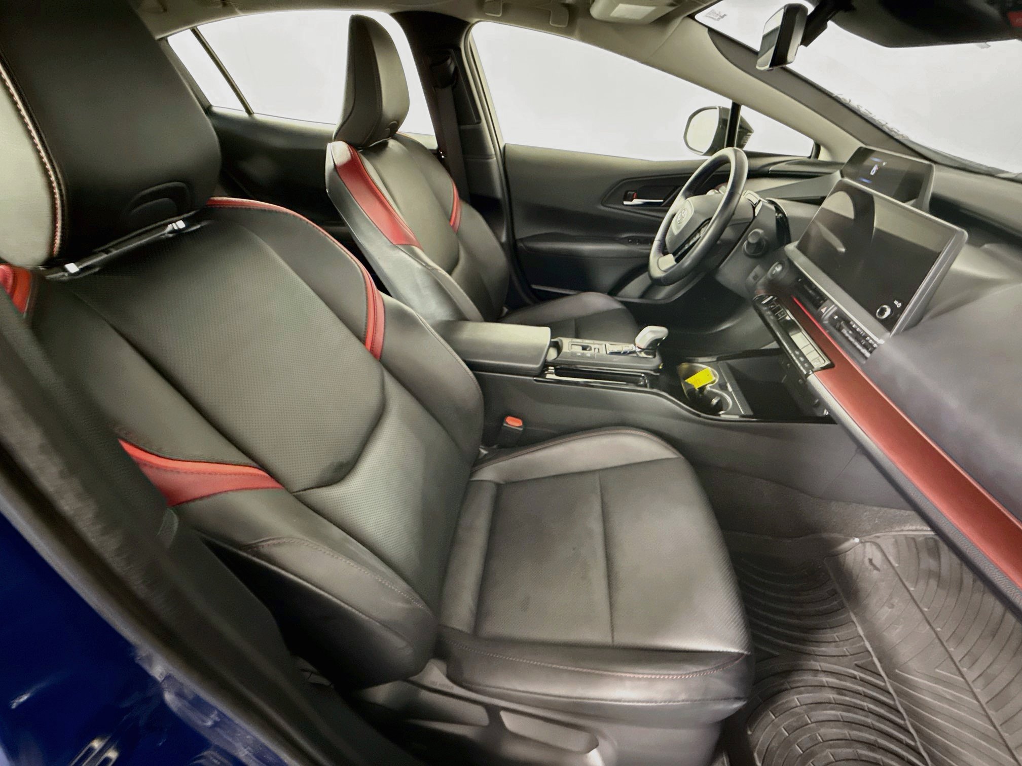 Certified 2024 Toyota Prius Prime FWD image 28
