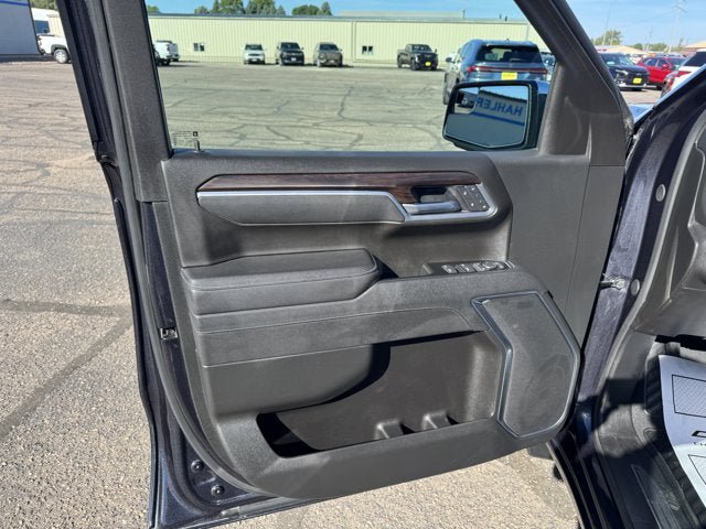 Used 2026 GMC Sierra 1500 SLT AWD/4WD image 10
