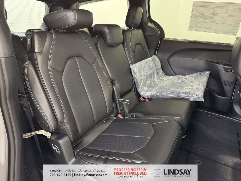 New 2026 Chrysler Pacifica Select w/ S Appearance Package FWD image 13