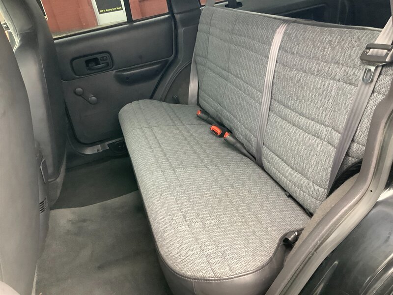 Used 2000 Jeep Cherokee SE RWD image 14