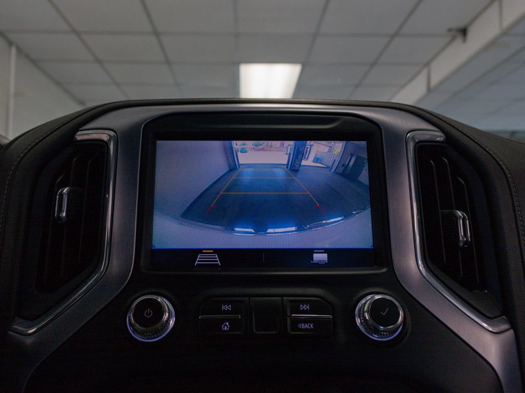 Used 2021 GMC Sierra 1500 SLE w/ X31 Off-Road Package AWD/4WD image 18
