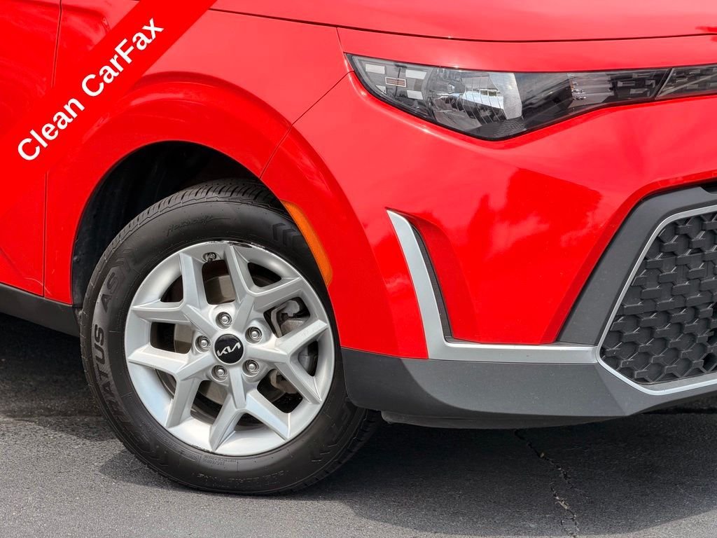 Used 2024 Kia Soul LX w/ Option Group 015 FWD image 6