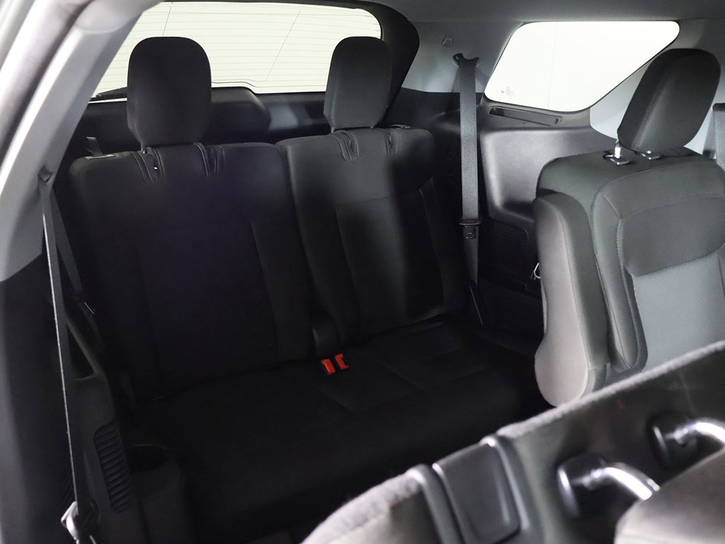 Used 2023 Ford Explorer XLT image 32