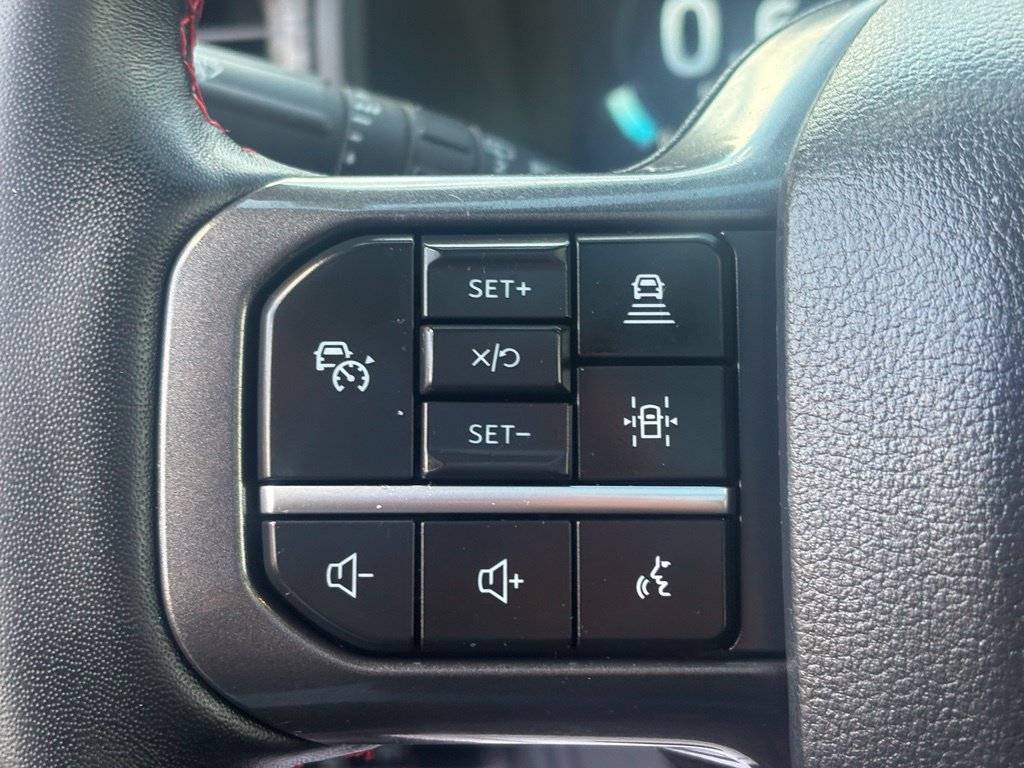 Used 2024 Ford Expedition Limited AWD/4WD image 23