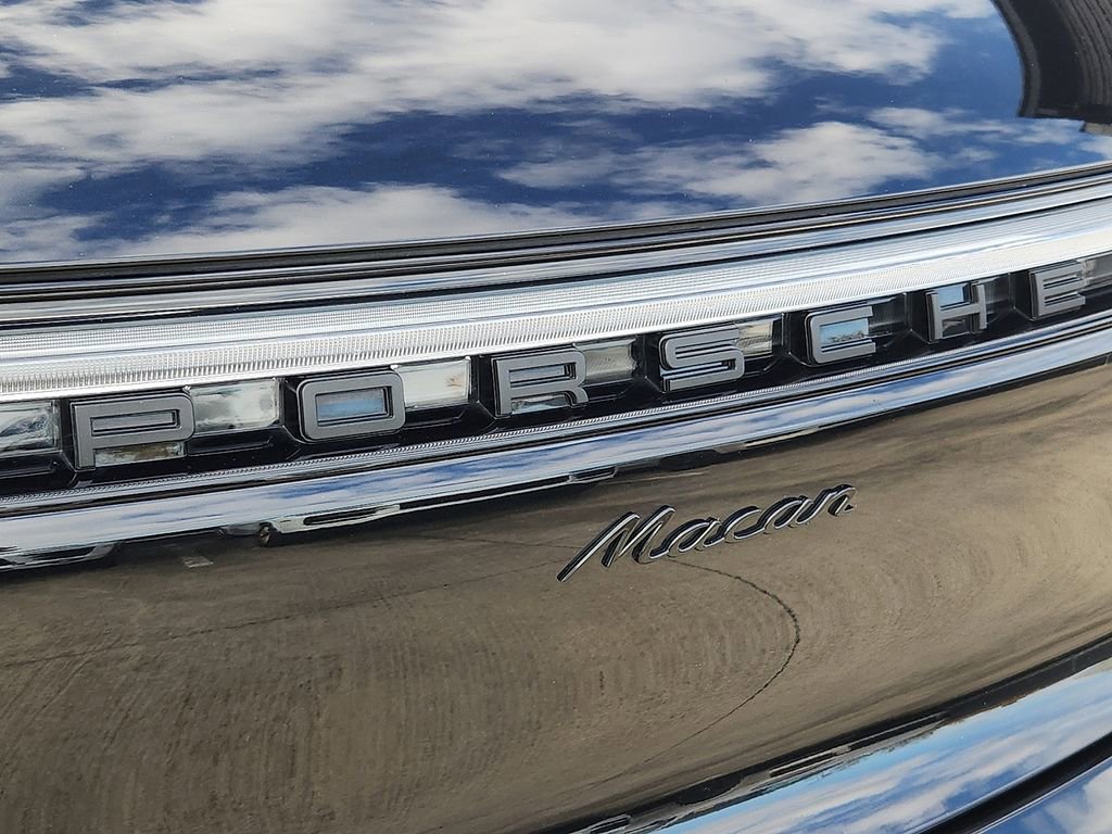 Certified 2025 Porsche Macan image 29