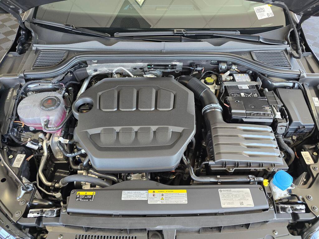 New 2026 Volkswagen GTI SE FWD image 11
