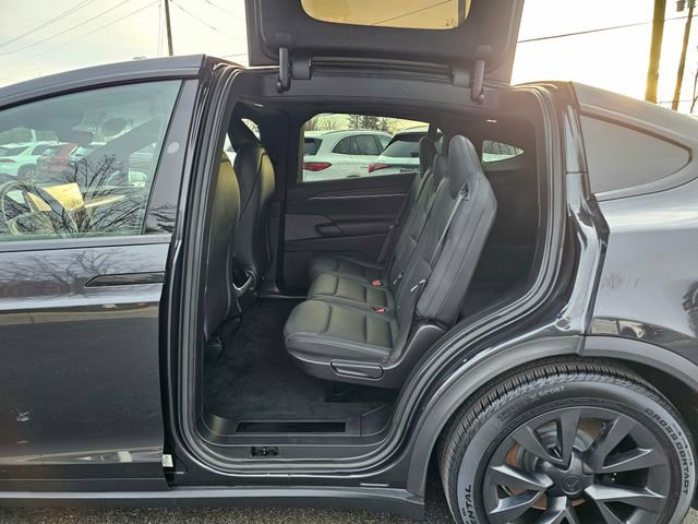 Used 2024 Tesla Model X image 22