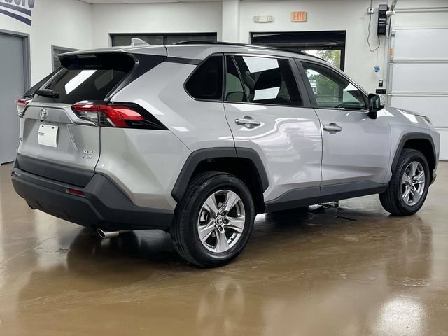 Used 2024 Toyota RAV4 XLE AWD/4WD image 5