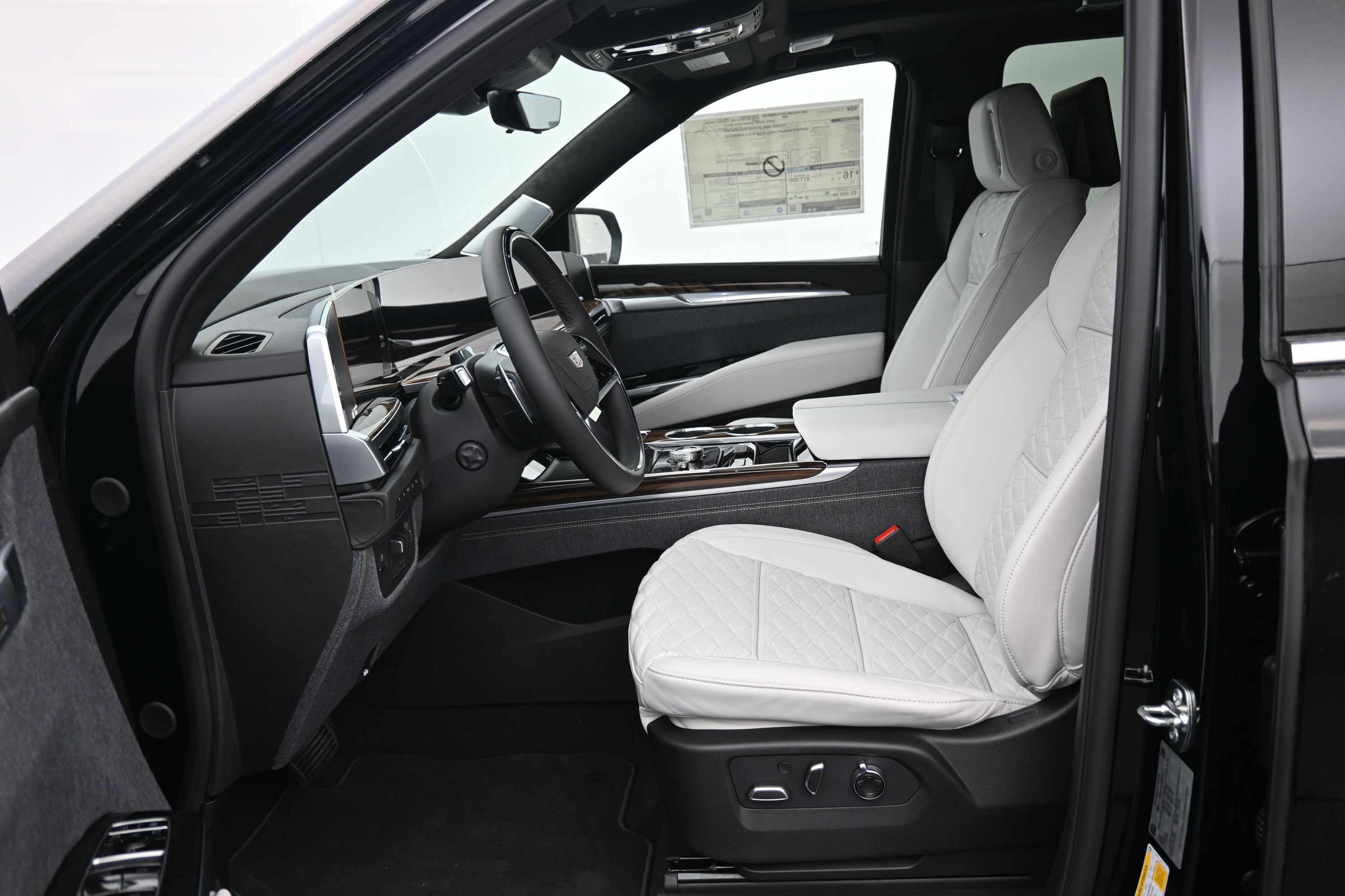 New 2026 Cadillac Escalade ESV Platinum Luxury AWD/4WD image 11