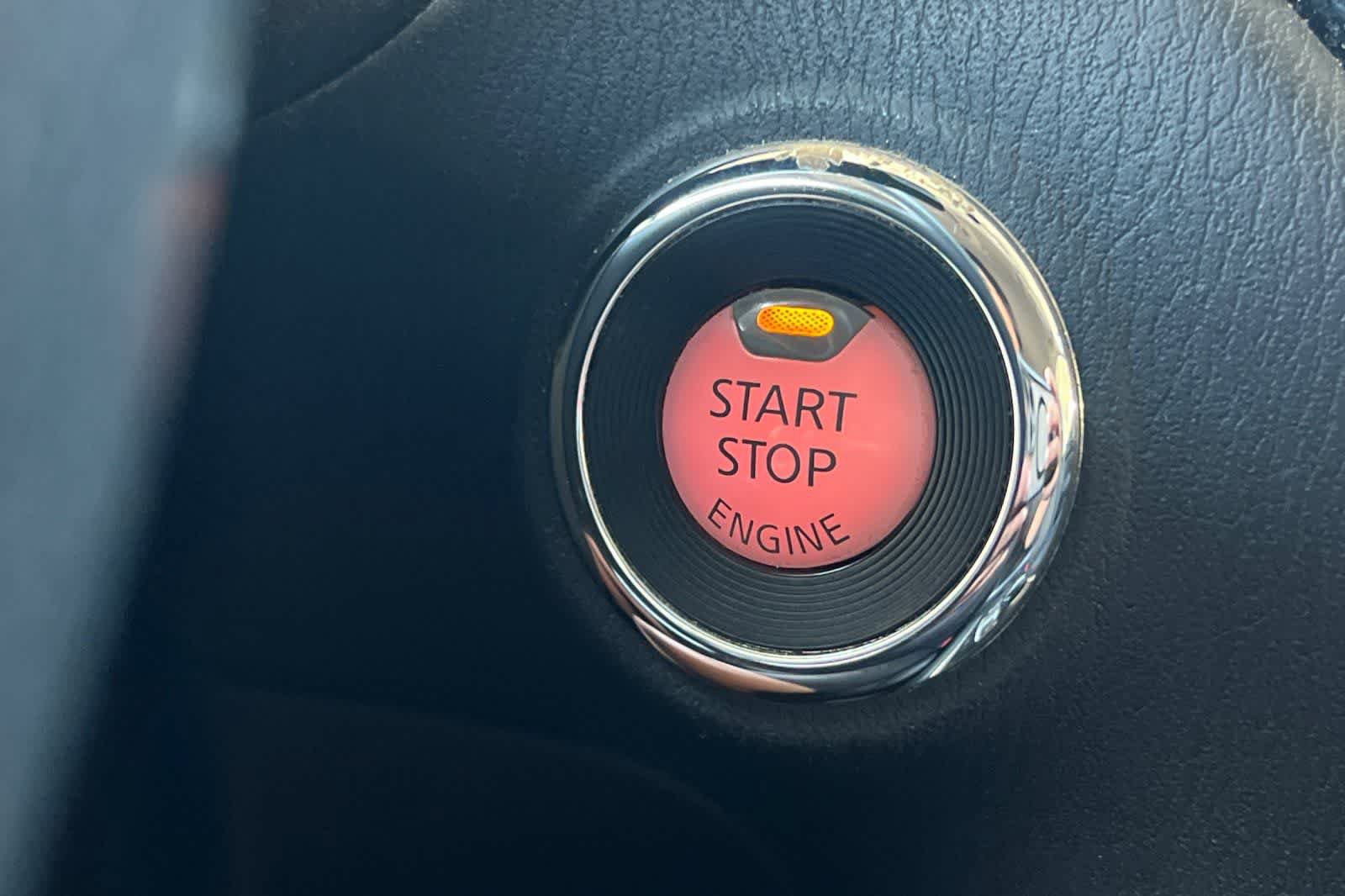 Used 2019 Nissan Pathfinder SV AWD/4WD image 23