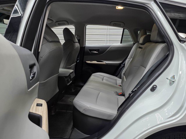 Used 2024 Toyota Venza Limited AWD/4WD image 15