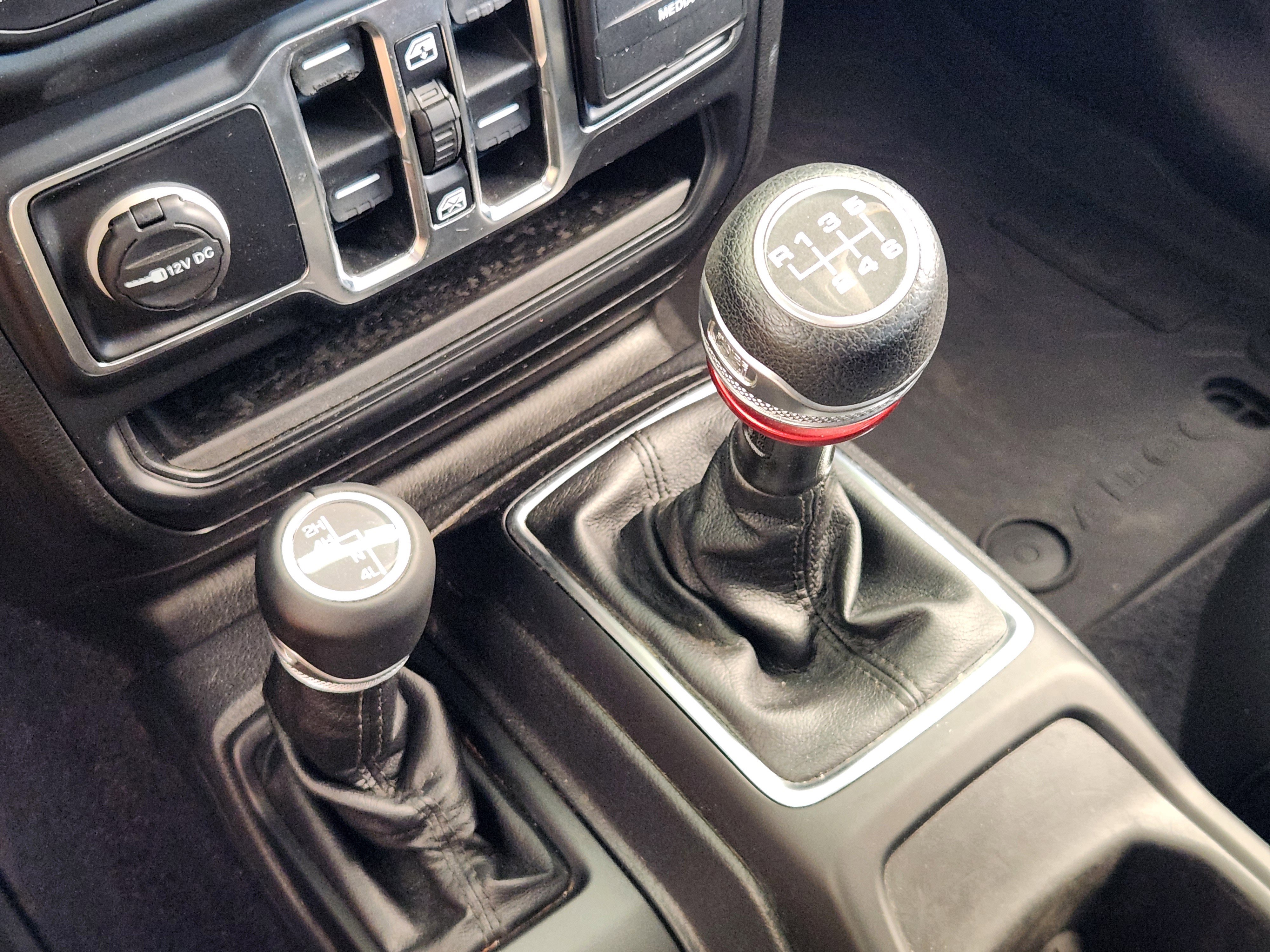 Used 2020 Jeep Wrangler Unlimited Sahara AWD/4WD image 21