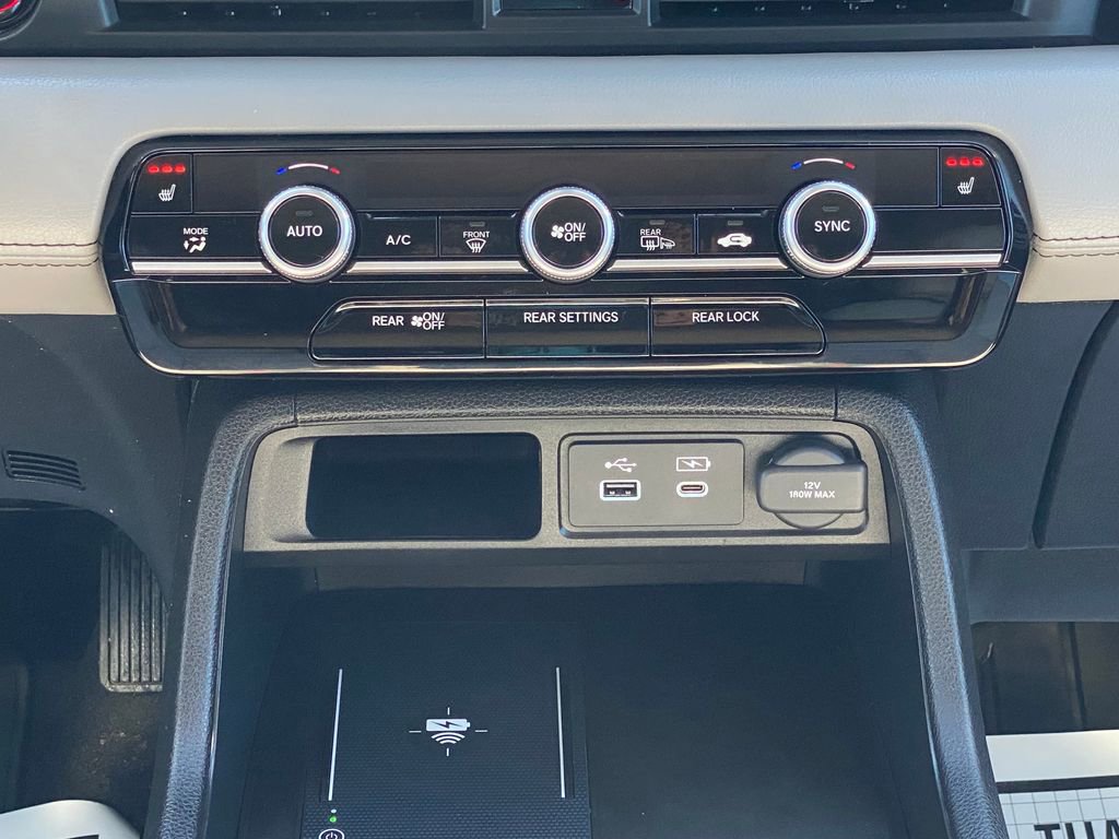 Used 2024 Honda Pilot Touring image 25