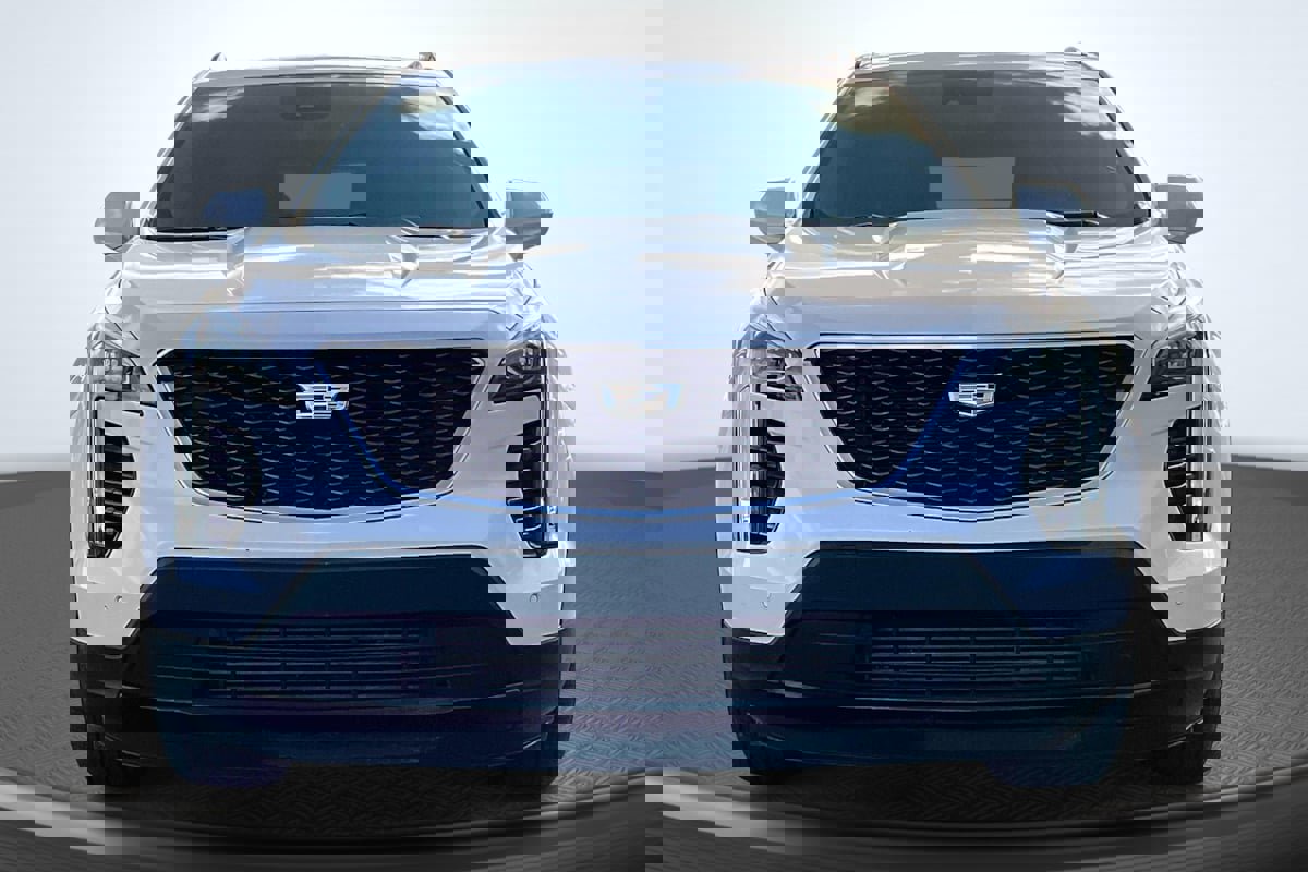 Used 2020 Cadillac XT4 Sport w/ Driver Awareness Package image 3