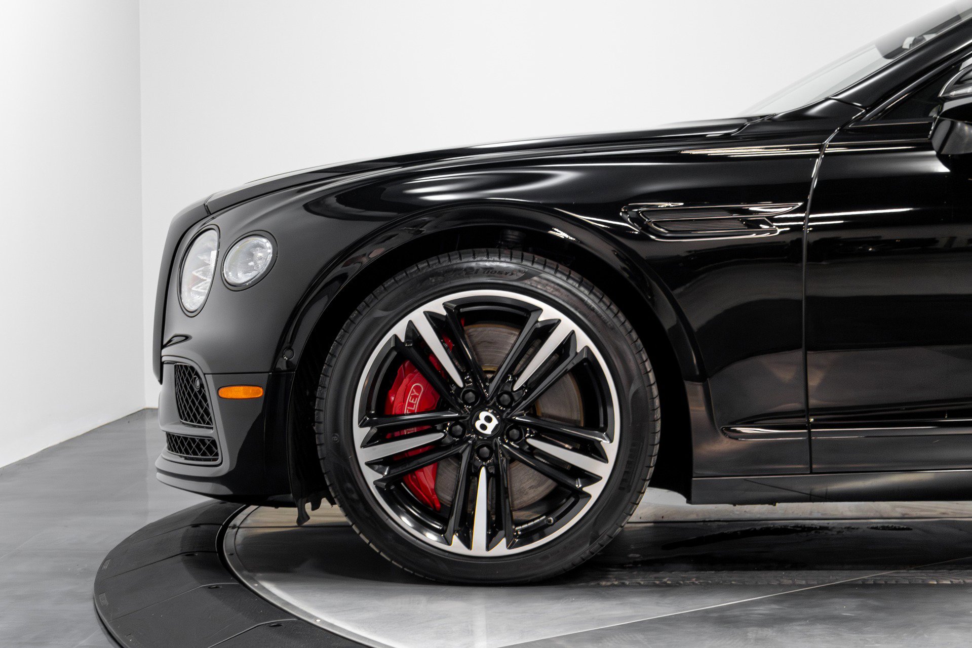 Used 2021 Bentley Flying Spur W12 image 43