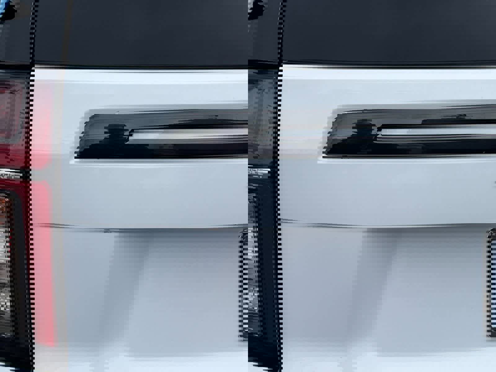 Used 2021 Chevrolet Tahoe Z71 w/ Z71 Signature Package image 26