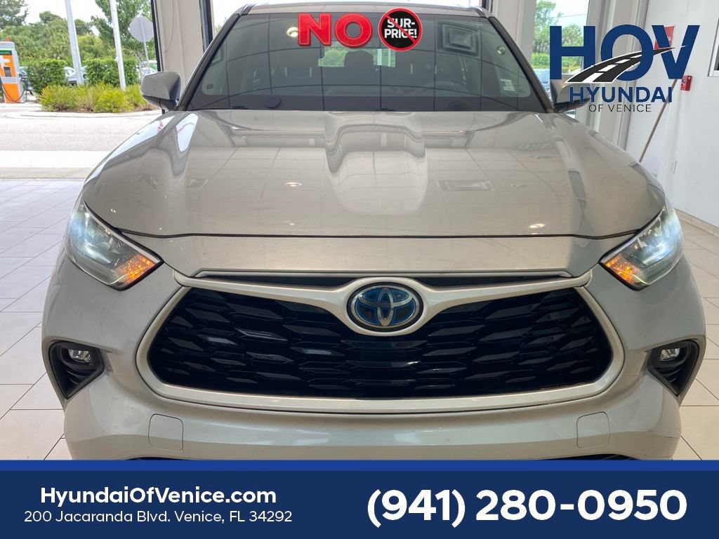 Used 2020 Toyota Highlander LE FWD image 43
