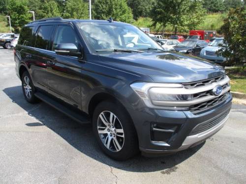 Used 2024 Ford Expedition XLT image 2