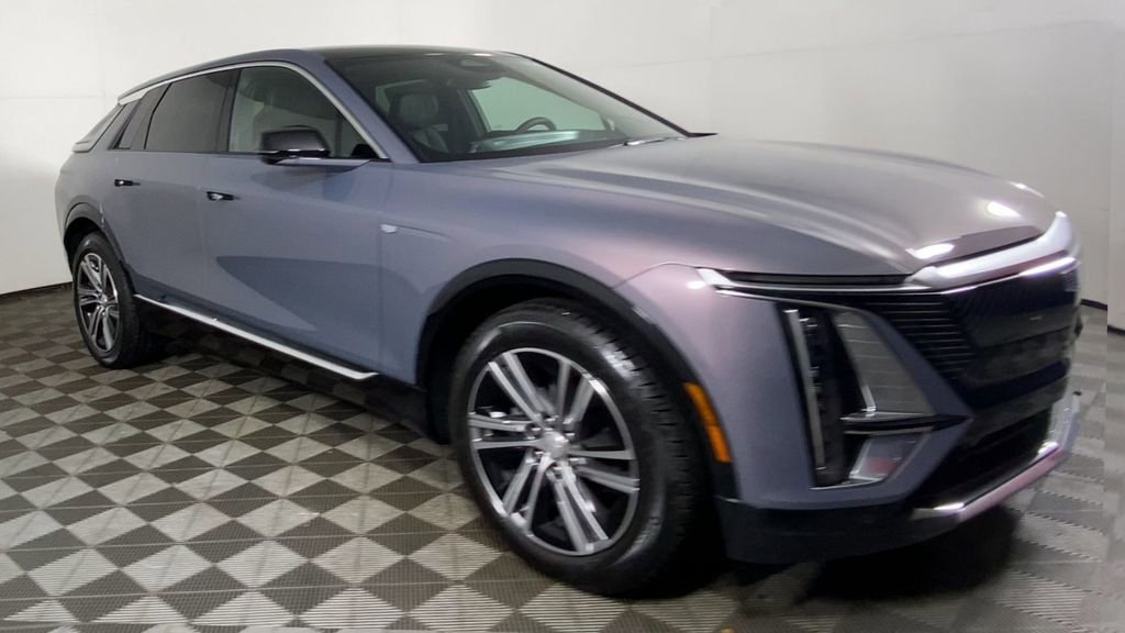 New 2026 Cadillac Lyriq Luxury image 3