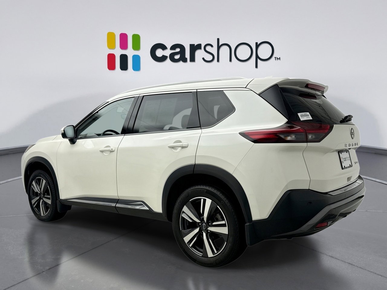 Used 2023 Nissan Rogue SL image 3