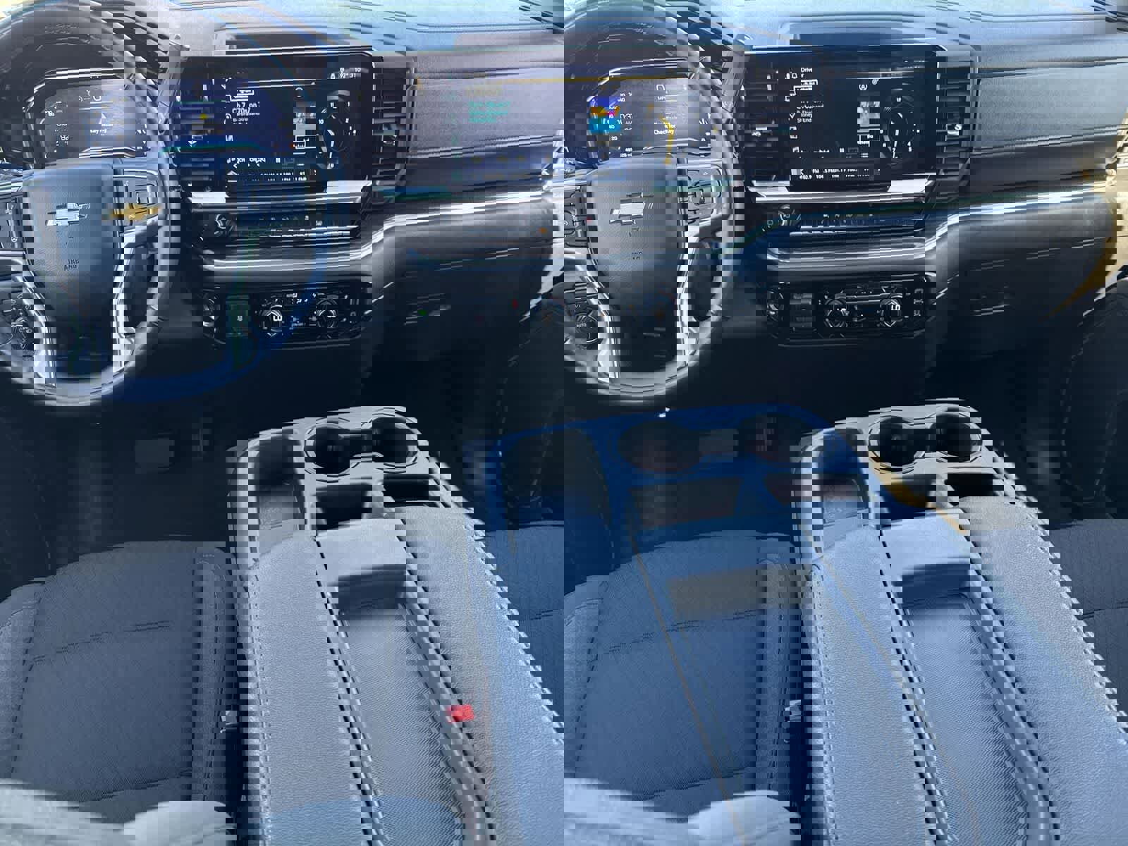 Used 2025 Chevrolet Silverado 1500 LT image 16