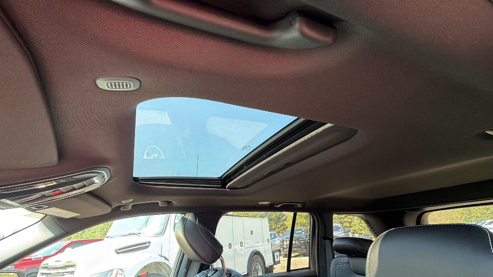 New 2027 Jeep Grand Cherokee Laredo X AWD/4WD image 16