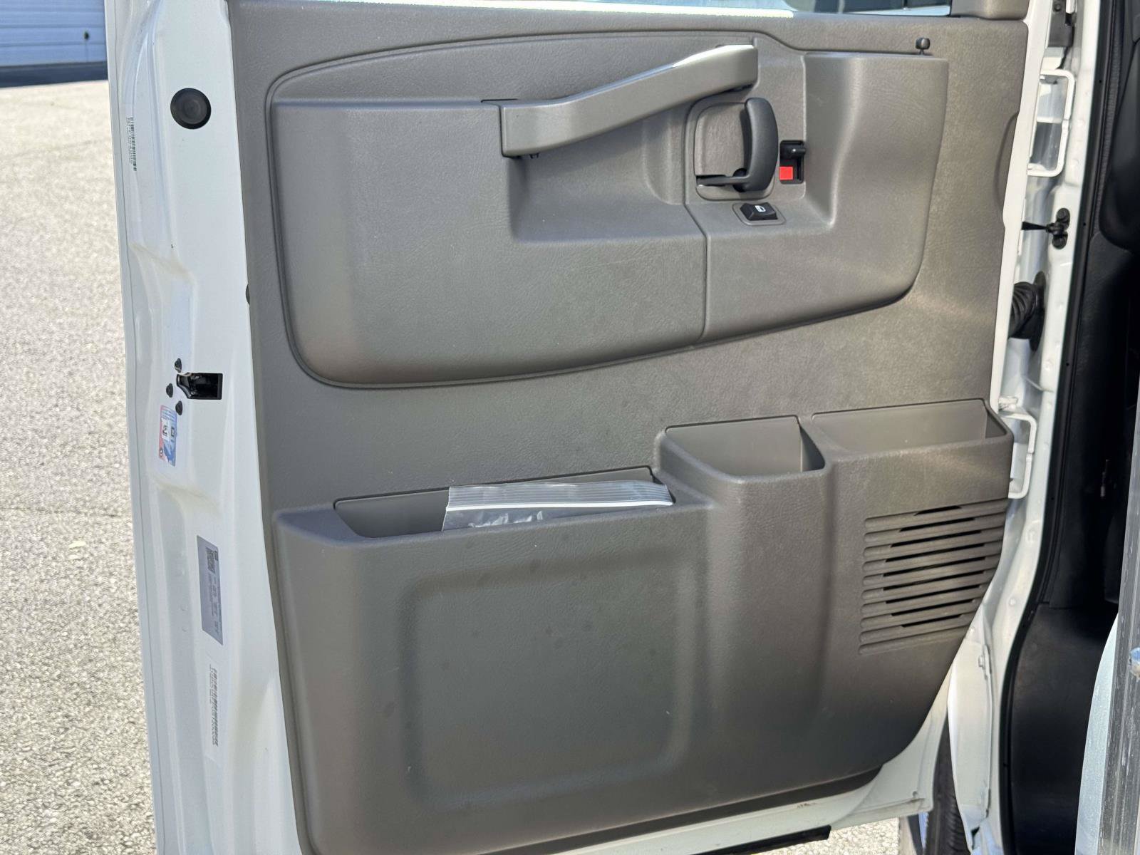 New 2025 Chevrolet Express 3500 w/ Power Convenience Package RWD image 17