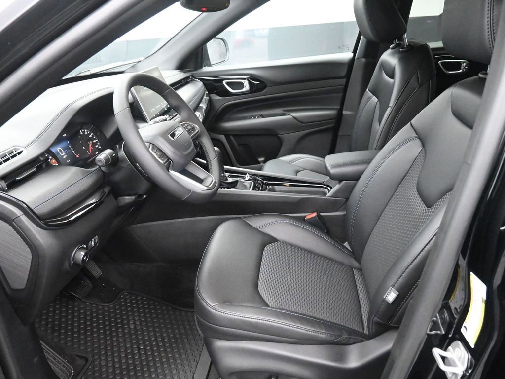New 2026 Jeep Compass Latitude w/ Sun and Sound Group image 15