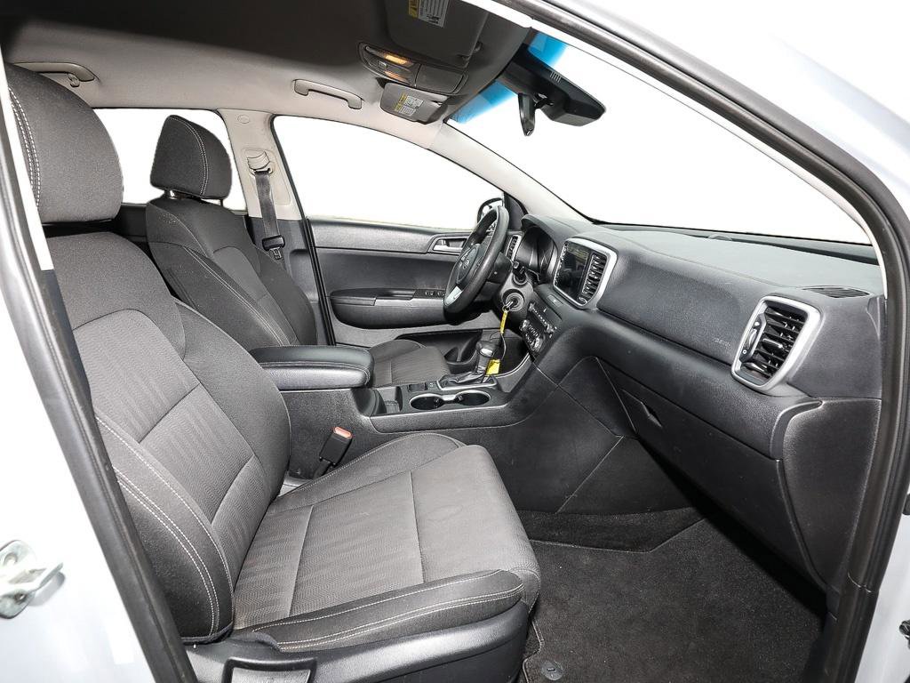 Used 2020 Kia Sportage LX image 19